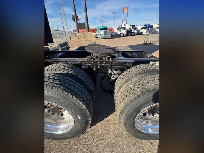 2022 Peterbilt 579f5cb7e8e31a2f208a9d65d525891058b