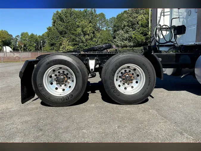 2022 INT LT625 6x4
