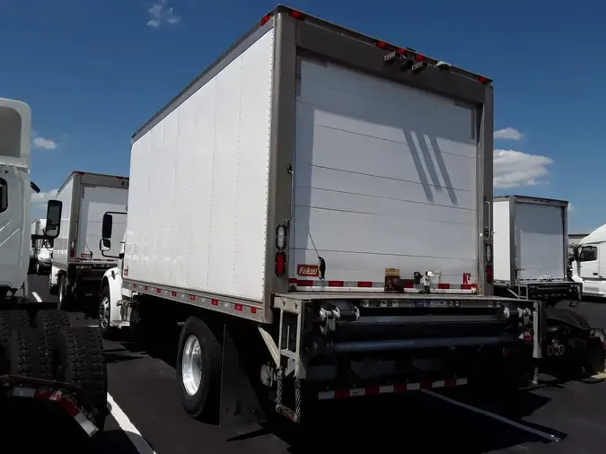 2018 FREIGHTLINER M2 106