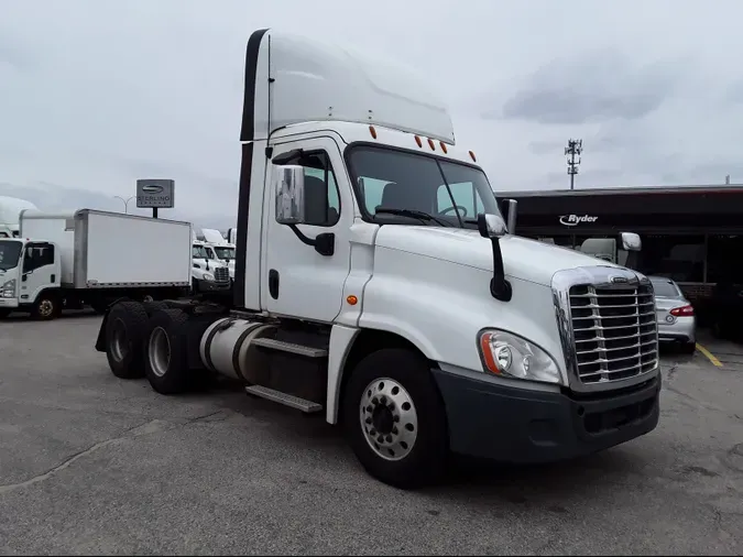 2016 FREIGHTLINER/MERCEDES CASCADIA 125