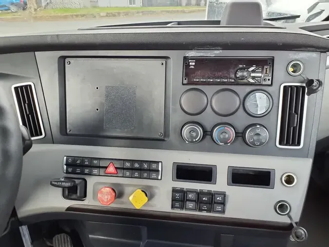2019 FREIGHTLINER NEW CASCADIA 126