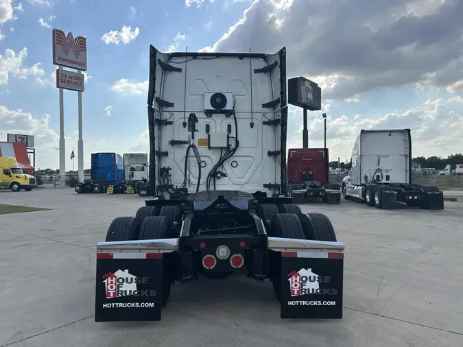 2023 Freightliner Cascadia
