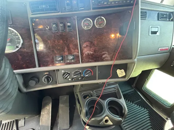 2012 Kenworth T270
