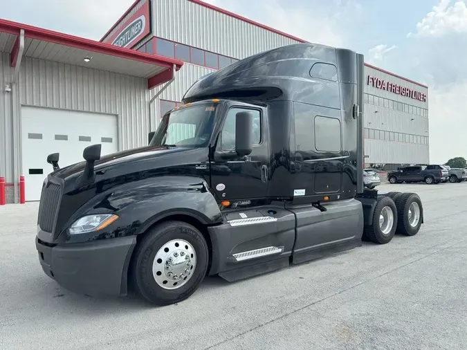 2022 International LT&reg; Series Cummins&reg; X15 73" Skyrise Sleeper