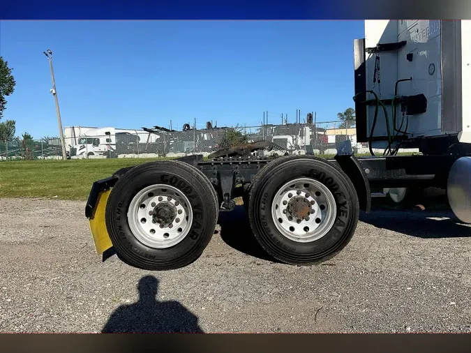 2022 INT LT625 6x4