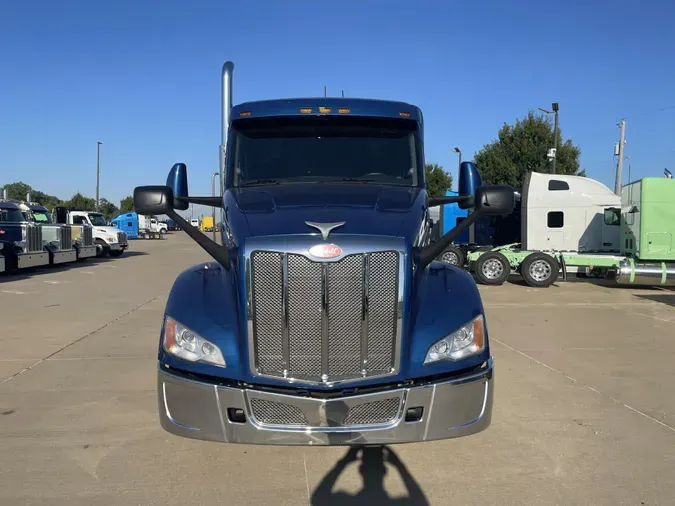 2023 Peterbilt 579