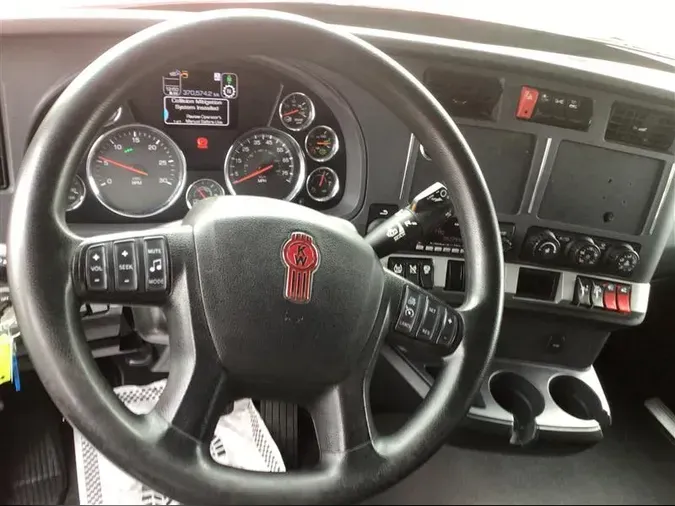 2022 KENWORTH T680f5e2366d6ebfc1d0f5ed09a44a4fc1b6