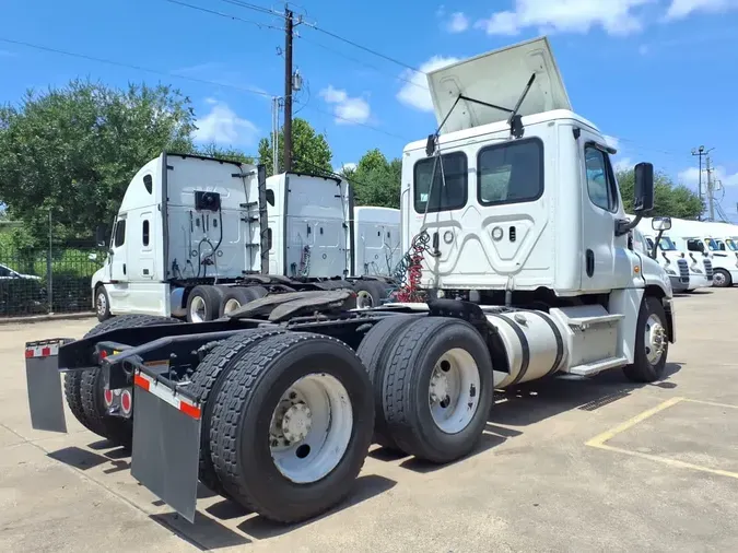 2019 FREIGHTLINER/MERCEDES CASCADIA 125