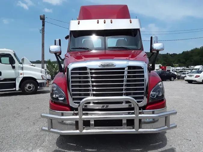 2017 FREIGHTLINER CASCADIA 125