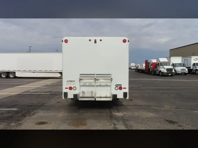 2017 FREIGHTLINER M2 106