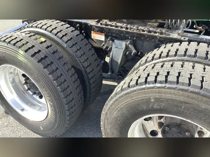 2024 Freightliner Cascadia 126