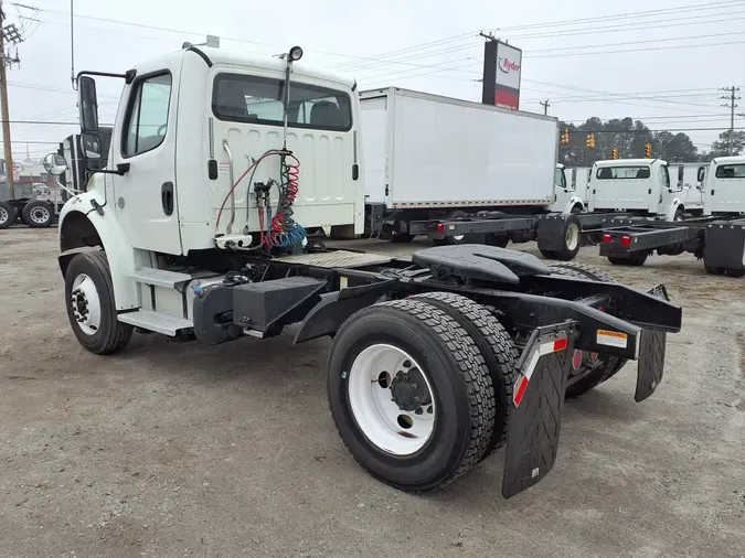 2014 FREIGHTLINER/MERCEDES M2 106