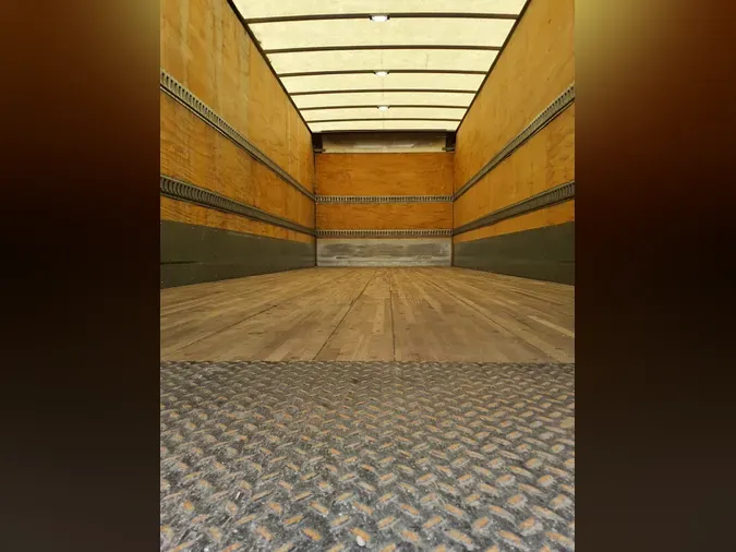 2020 FREIGHTLINER/MERCEDES M2 106