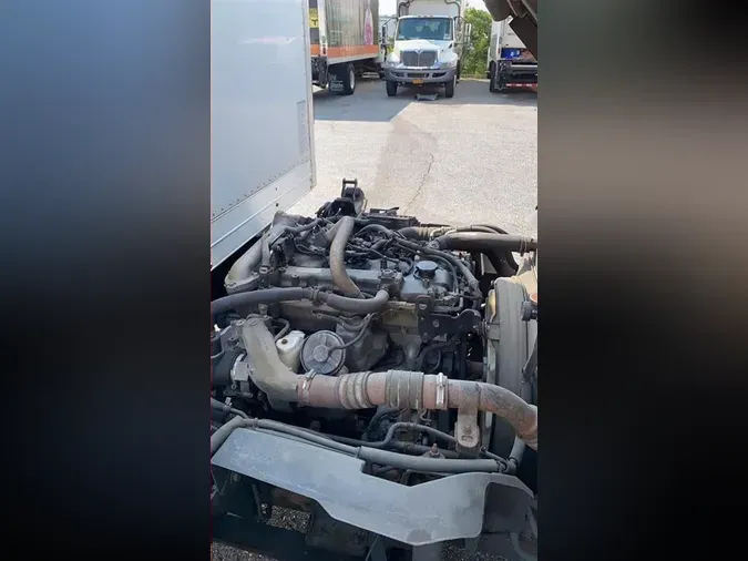 2014 ISUZU NPR