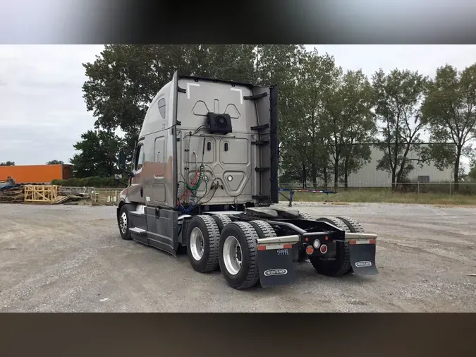 2023 Freightliner Cascadia 126