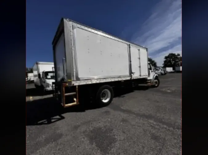 2019 FREIGHTLINER M2 106