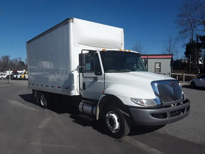 2019 NAVISTAR INTERNATIONAL 4300 LP