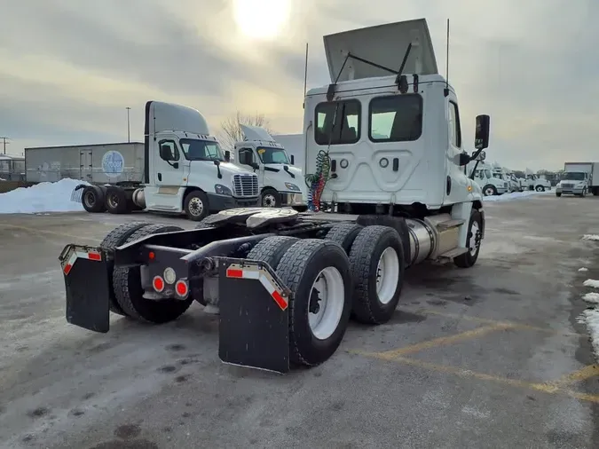 2020 FREIGHTLINER/MERCEDES CASCADIA 125