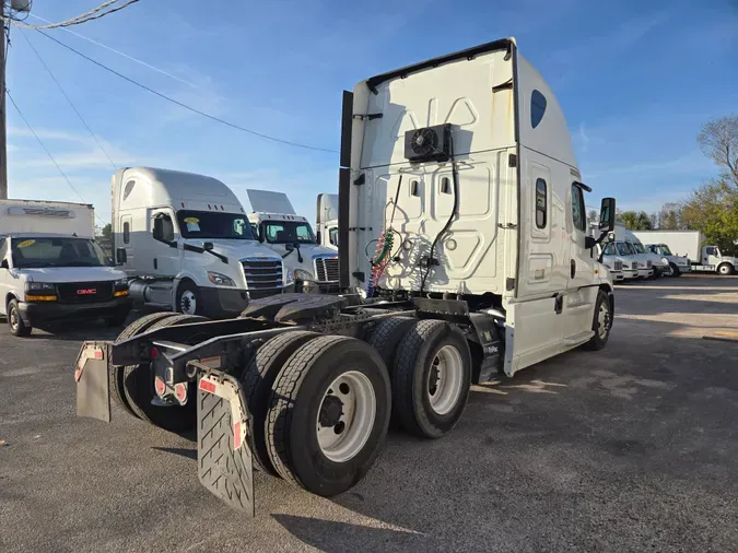 2019 FREIGHTLINER/MERCEDES CASCADIA 125