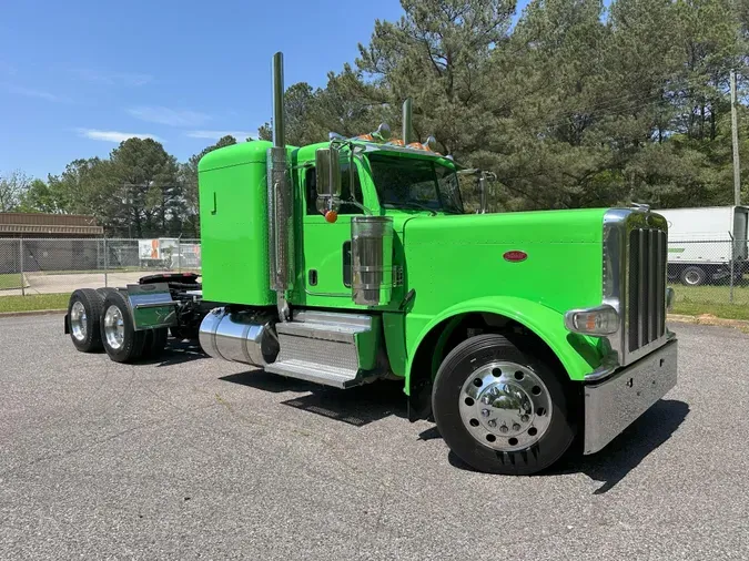 2021 Peterbilt 389