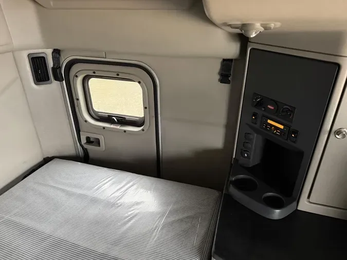 2023 Peterbilt 579f60b15559e09c18360735d97eef79f2f