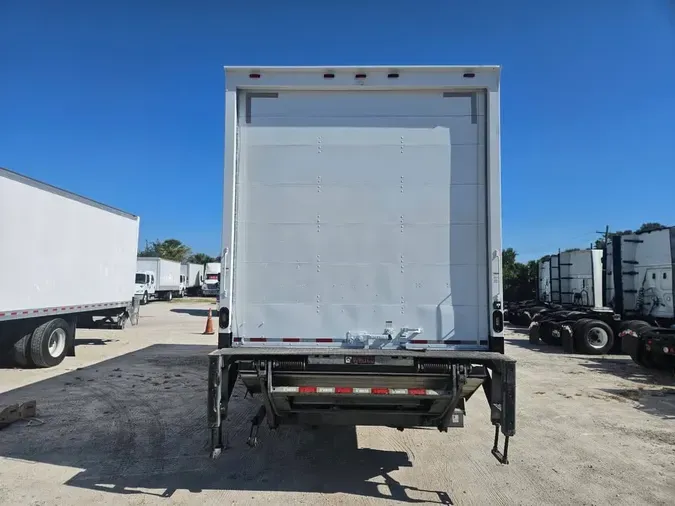 2019 FREIGHTLINER/MERCEDES M2 106