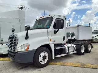 2020 FREIGHTLINER/MERCEDES CASCADIA 125