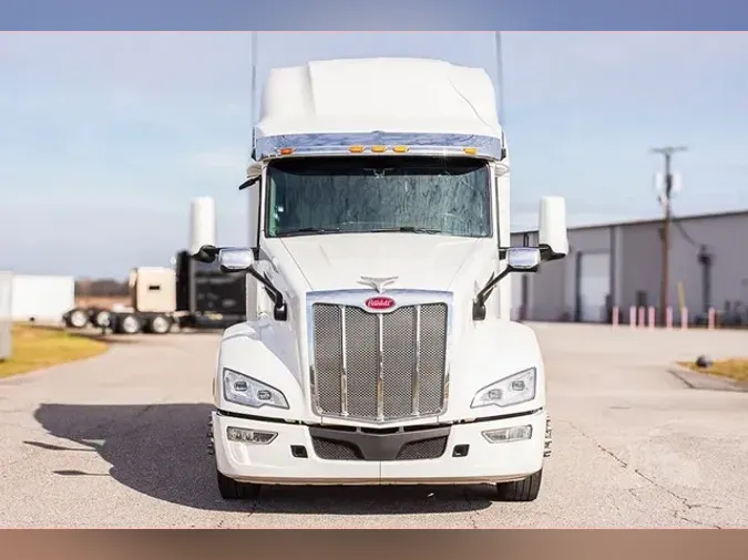 2022 PETERBILT 579