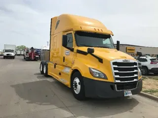 2020 Freightliner T12664ST