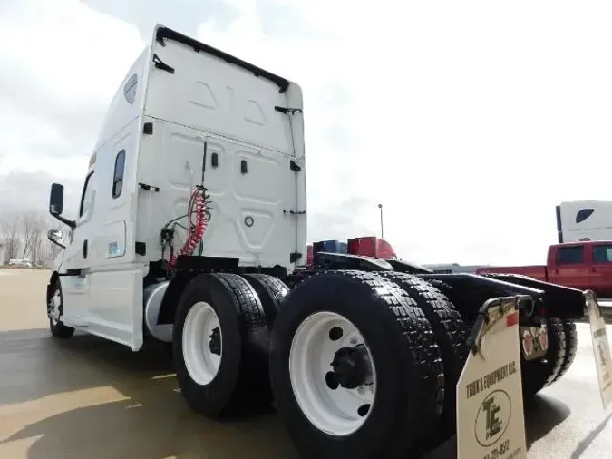 2020 Freightliner Cascadia