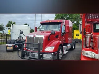 2022 Peterbilt 579