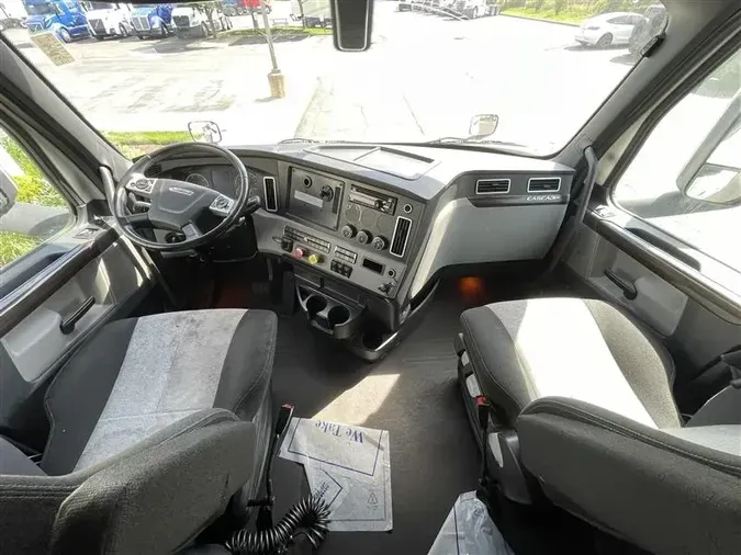 2020 FREIGHTLINER CA126