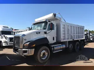 2016 CATERPILLAR CT660S
