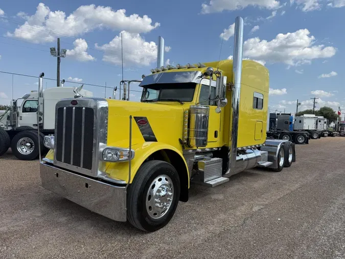 2023 Peterbilt 389