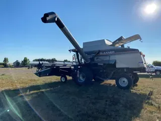 2004 Gleaner R65