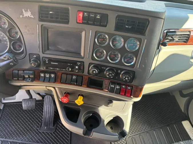 2022 Kenworth T680f625b70d6eabbd596bd804318118effc