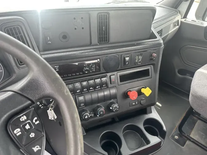 2020 International LT625