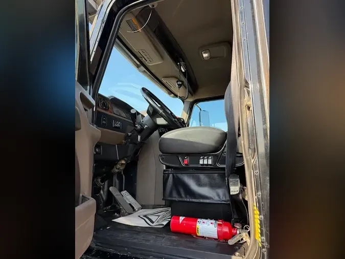 2019 International HX620