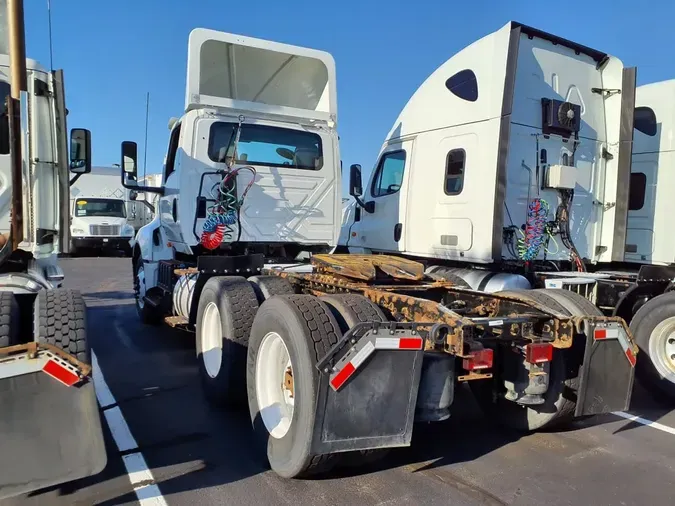 2019 NAVISTAR INTERNATIONAL LT625 DAYCAB T/A