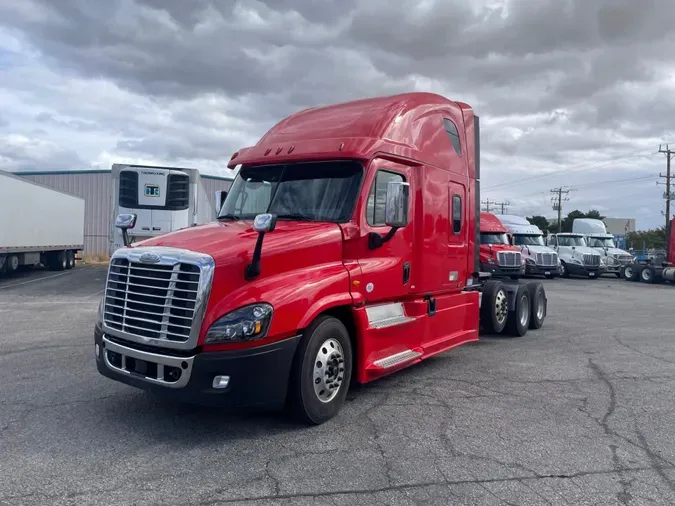 2019 FREIGHTLINER/MERCEDES CASCADIA 125f62ad9302db0f49dd44f813cbe6f0643