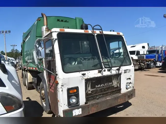 2003 MACK LE613f62bad4269360ac3d28a0cc5537f830b