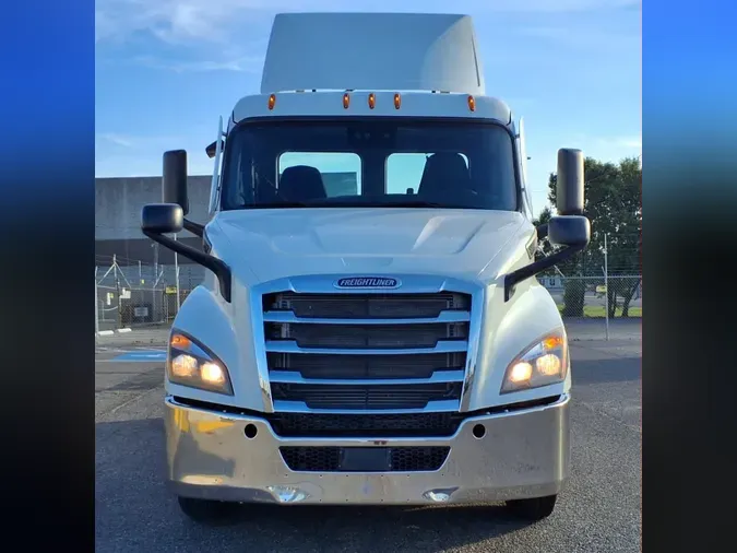 2020 FREIGHTLINER/MERCEDES NEW CASCADIA 116f630c0067497d7f90b7e483d68f3e5a1