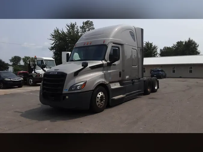 2023 Freightliner Cascadia 126f632024d64e53e4a0a3145dd38596f8e