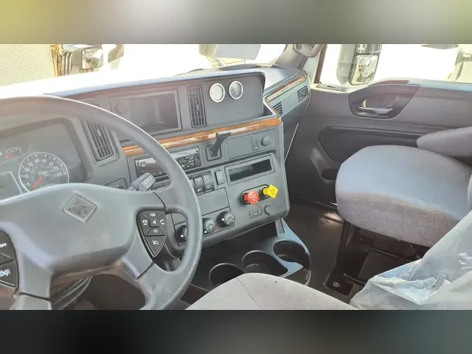 2019 NAVISTAR INTERNATIONAL LT625 DAYCAB T/Af635510d32b2ffcc86fb70448f6beb94