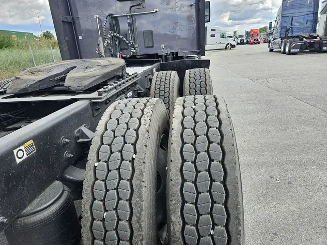 2022 KENWORTH T680