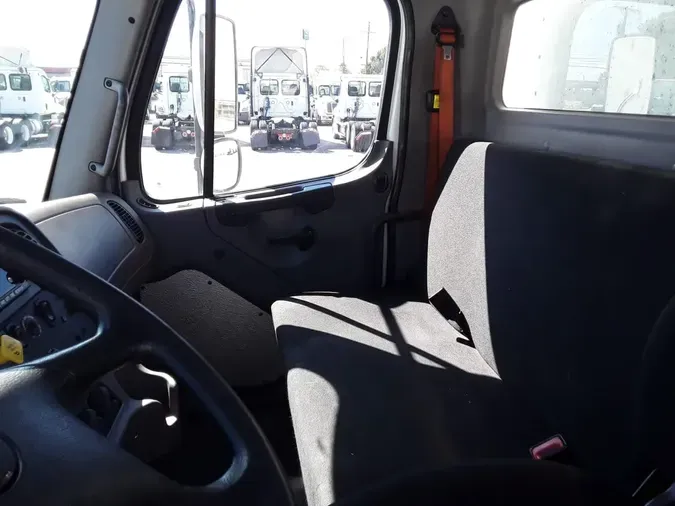 2019 FREIGHTLINER/MERCEDES M2 106f63eb275f5fcd1d73f95d53b471e12e0
