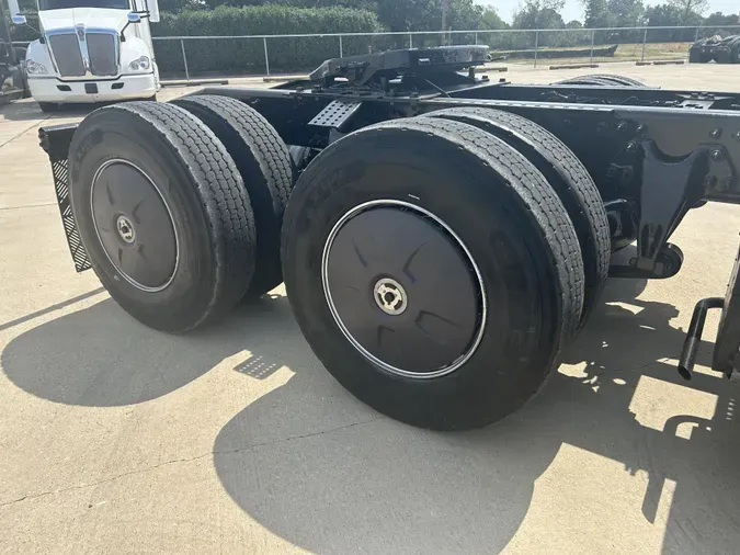2022 International LT625