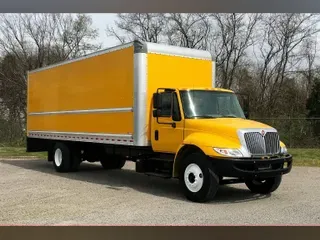 2018 International 4300 SBA 4X2