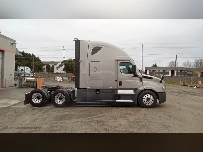 2024 Freightliner Cascadia 126f64260d2756b76b60dcd157fbcff1bc5