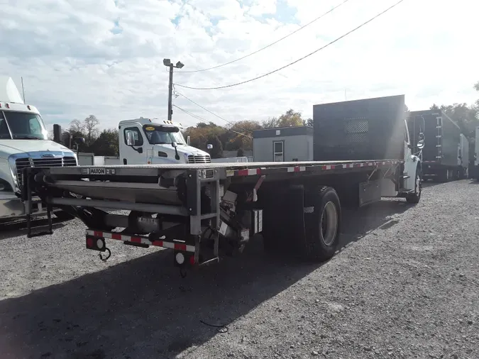 2016 FREIGHTLINER/MERCEDES M2 106